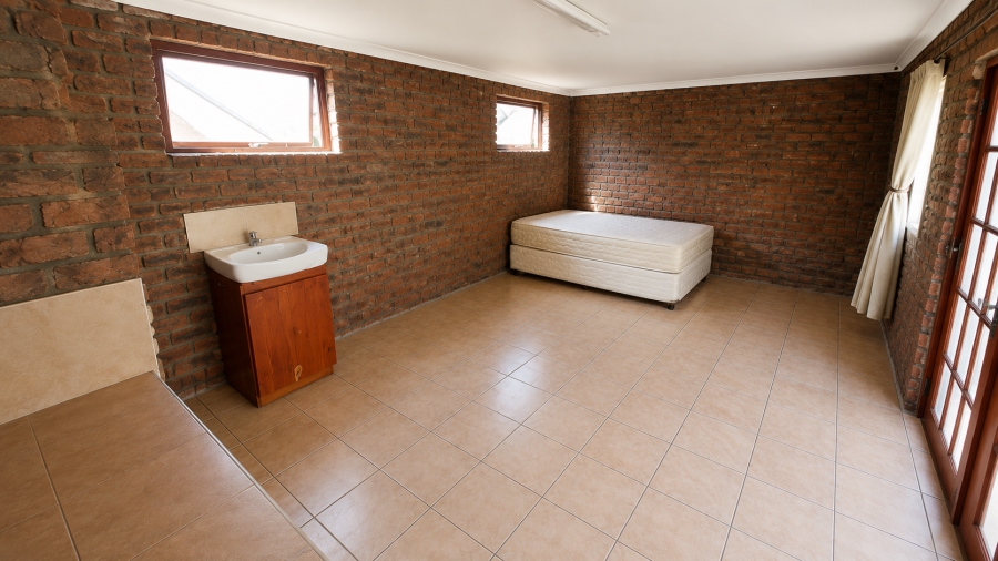 4 Bedroom Property for Sale in Beacon Bay Eastern Cape